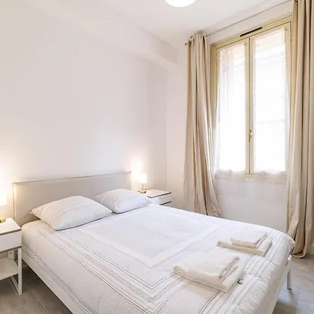 Superb 2 Bedroom With Terrasse 150m From Monaco Босолей