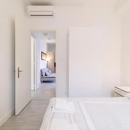 Superb 2 Bedroom With Terrasse 150m From Monaco Апартаменты