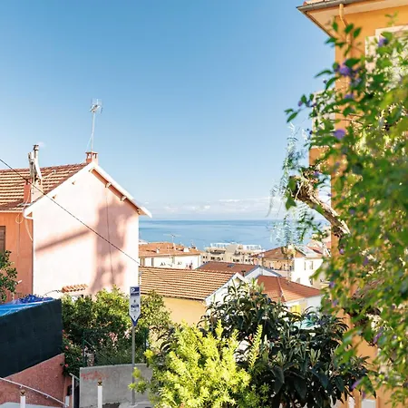 Superb 2 Bedroom With Terrasse 150m From Monaco Beausoleil